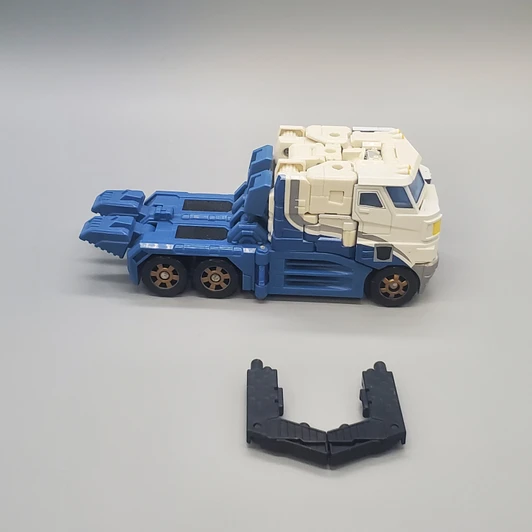 Transformers Robots In Disguise Classics Ultra Magnus (no package)