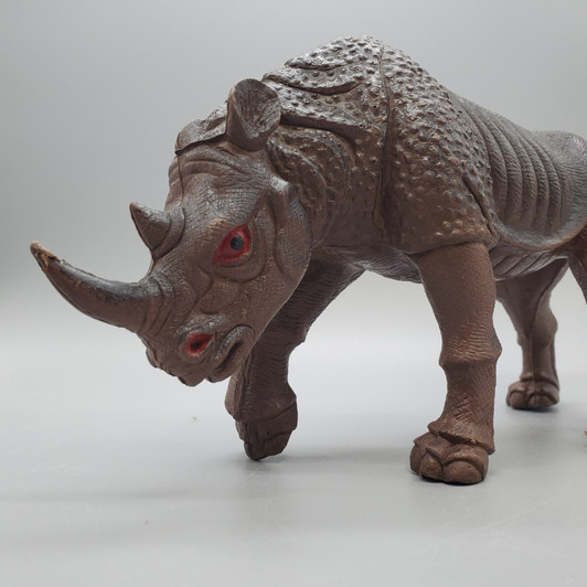 Imperial (1983) Dragons Knights & Daggers RHINO Battle Beast (Rust/Brown)