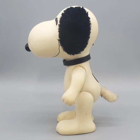 Peanuts (1966) Snoopy fuzzy ears and tail 8" vinyl figure (no package)