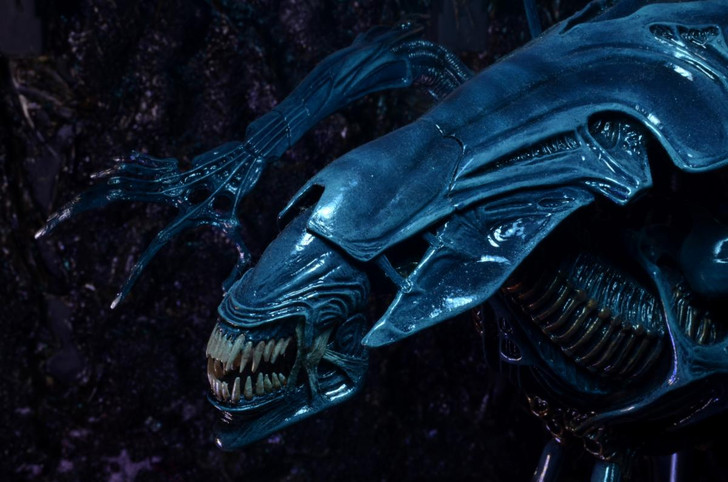 NECA Aliens Xenomorph Queen Ultra Deluxe Boxed Action Figure