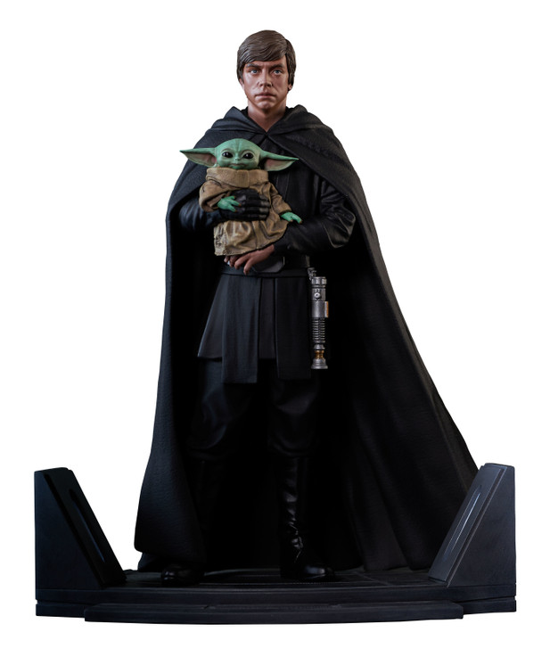 Star Wars Premiere Collection Mandalorian Luke and Grogu Statue