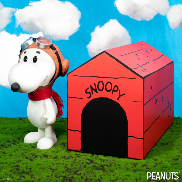 Super7 Peanuts SuperSize Vinyl Figure Snoopy Flying Ace (Doghouse Box)