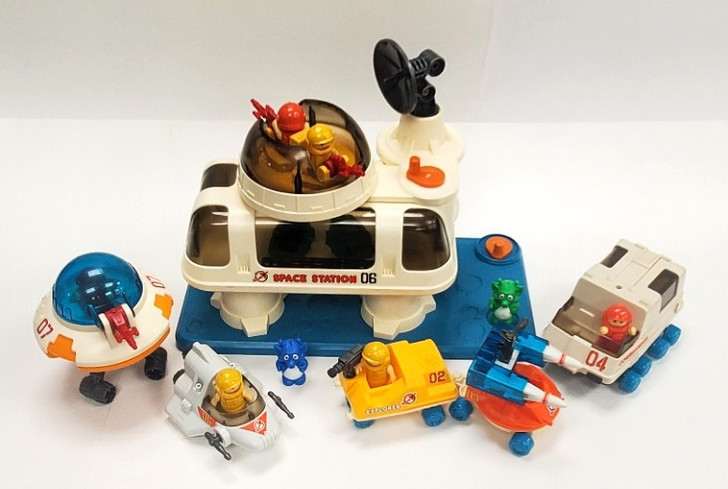 Playmates (1984) Lil Playmates Space Station Set # 8000 and TOMY