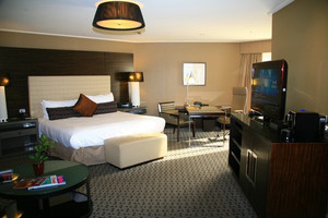 Grand Premier Full Harbour View Room Bed Area Photo: Ben Hall Grand Premier Full Harbour View Room Bed Area Photo: Ben Hall