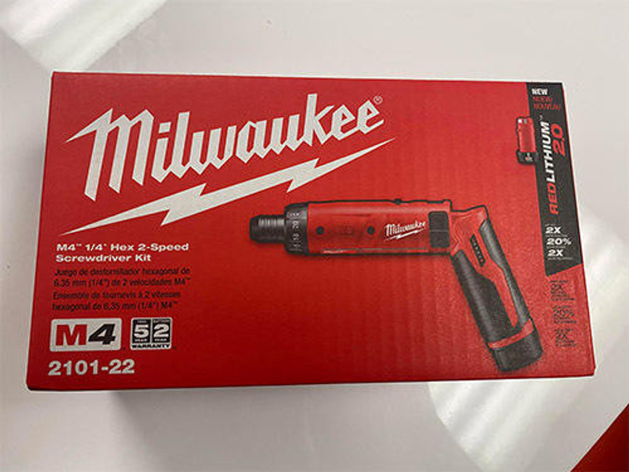 Milwaukee M4 1/4 Hex Screwdriver Kit 2 RedLithium Batteries