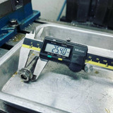 Mitutoyo Digital Caliper AOS 150 mm Measuring Range in use