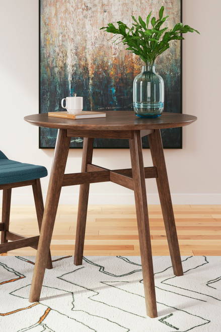 Lyncott Light Gray/Brown 5 Pc. Counter Table, 4 Upholstered Barstools