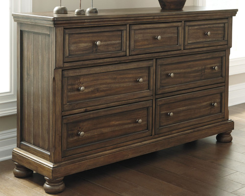 Flynnter Medium Brown 5 Pc. Dresser, Mirror, California King Panel Bed With 2 Storage Drawers