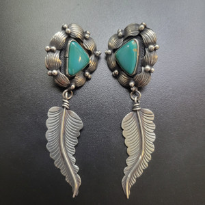 Sterling Silver Feathers w Green Stone Sterling Silver Feathers w Green Stone