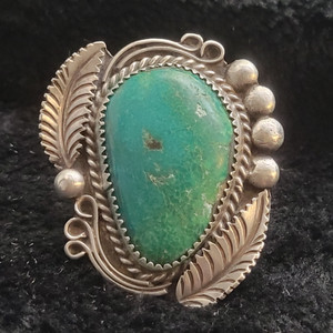 70s Turquoise Ring
Size 7
