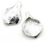 2pc 17x12mm Brass Curled Leaf Charm Bead, Silver
