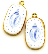 29x16mm Porcelain Oval Pendant w/Shell, White/Blue/Gold