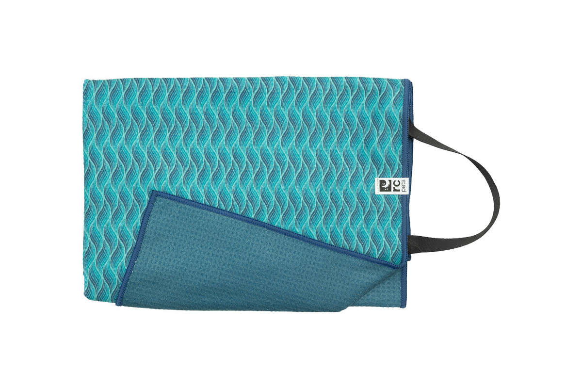 Tag Along Towel - Waves