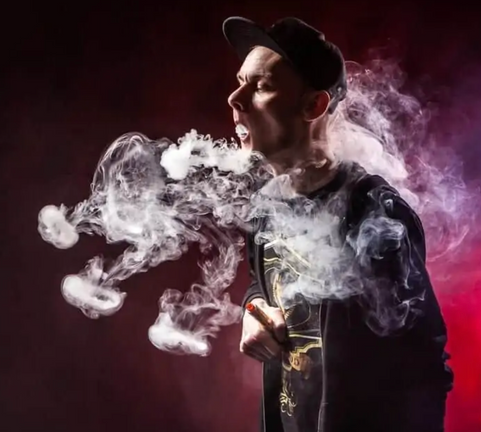 Vape Tricks 101: How to Master the Art of Cloud Chasing