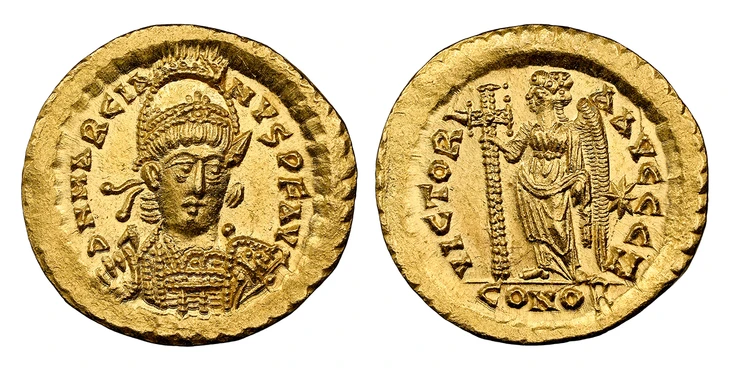 1087409 ROMAN IMPERIAL.  Marcian. (Eastern Roman Emperor, 450-457 AD). AV Solidus. NGC Ch. MS (Choice Mint State) Strike 5/5 Surface 5/5.  Constantinople mint, 7th officina. 21mm. 4.48gm. D N MARCIA NVS P F AVC. Pearl-diademed, helmeted and cuiras...
