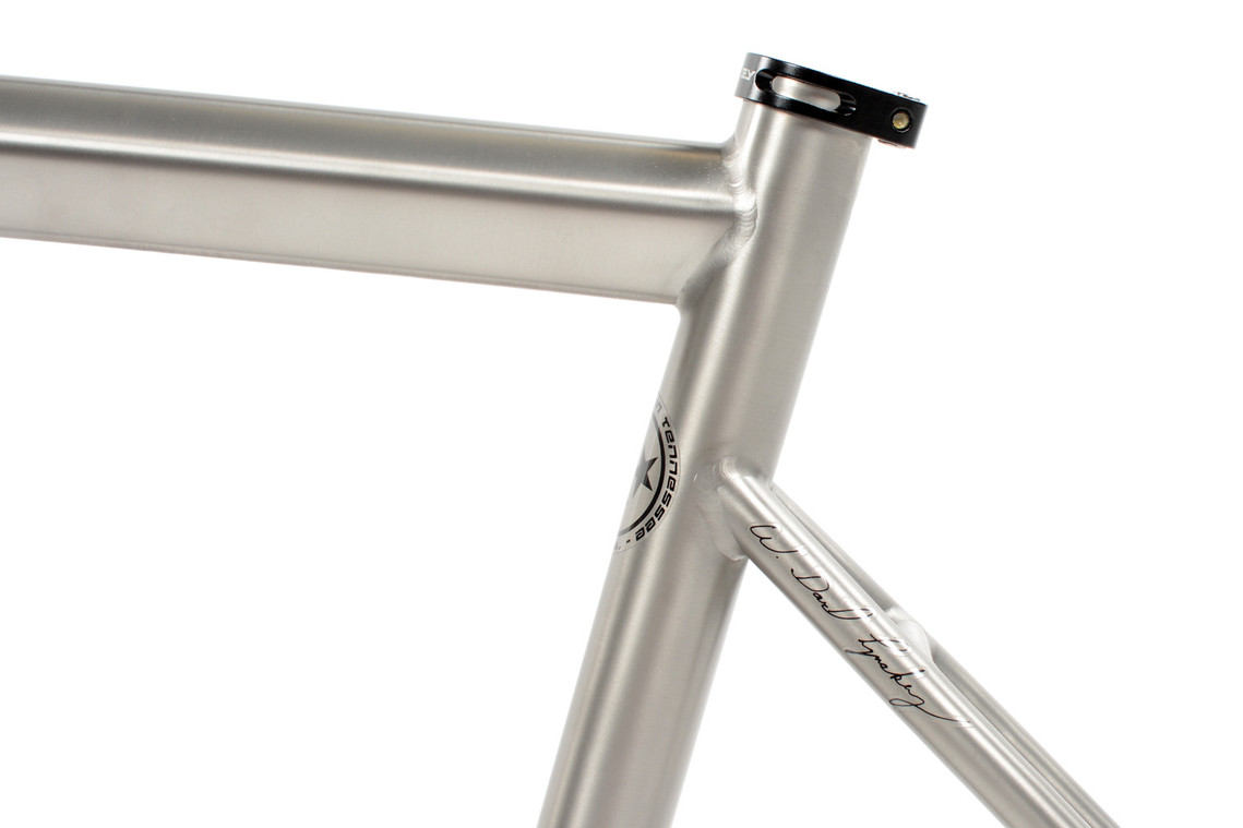 drop seat stays of the R500 Disc Road Frame