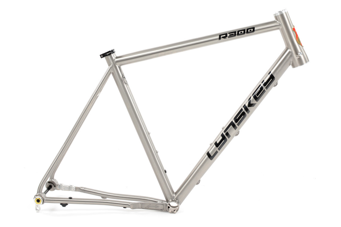 2023 R300 Disc Road Frame | Closeout