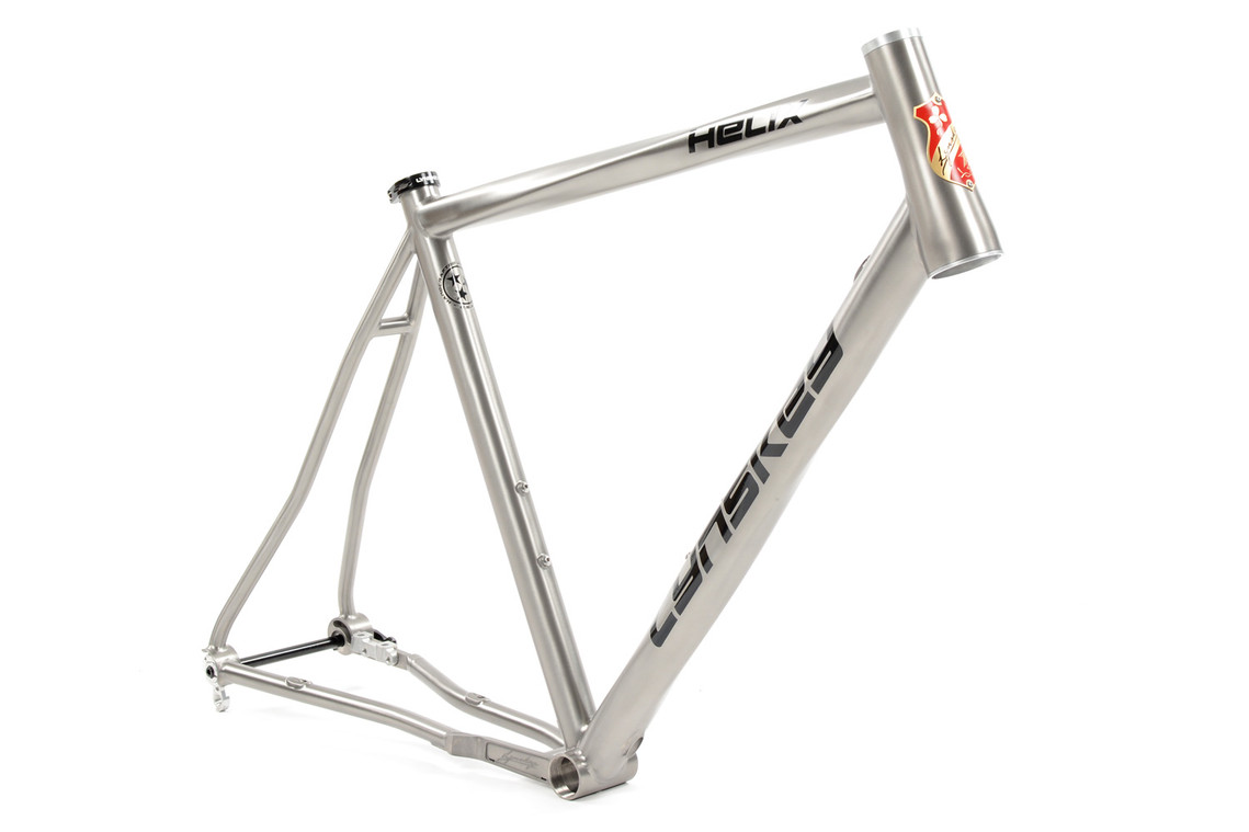 45-degree angle of Helix Disc Road Frame
