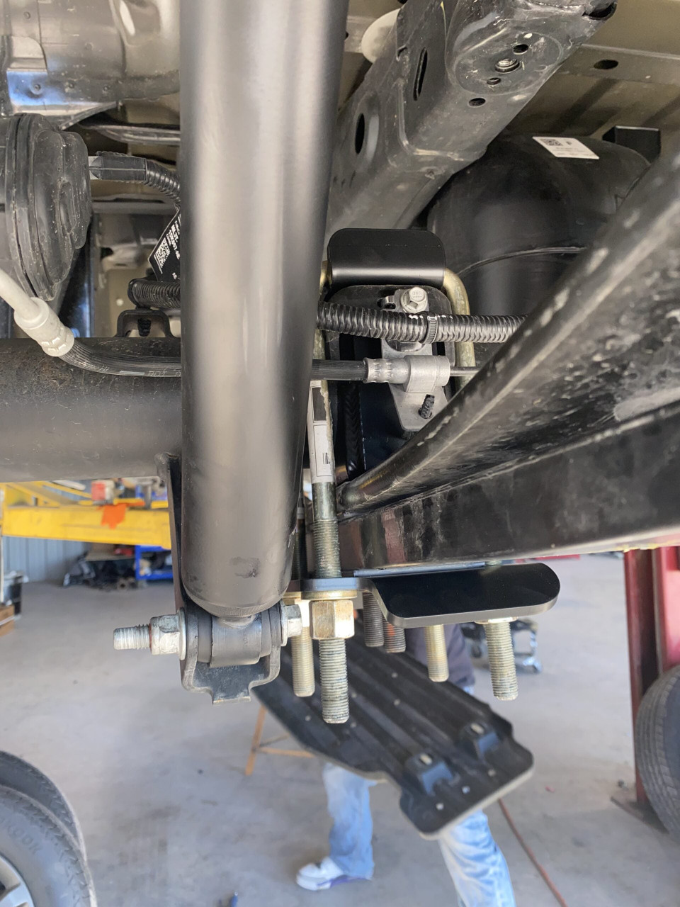 IHC '21+ Ford F-150 4WD EXT/CREW CAB 3/5 Lowering  Kit (NON VDS)