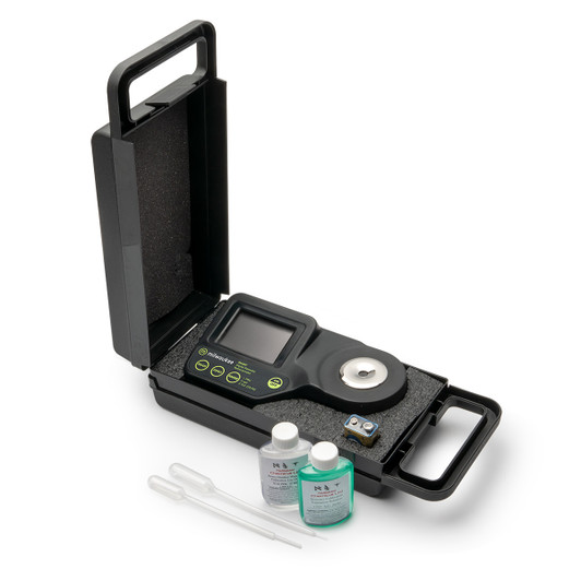 Milwaukee MA887-BOX Digital Salinity Refractometer w/ MA800 Carrying Case