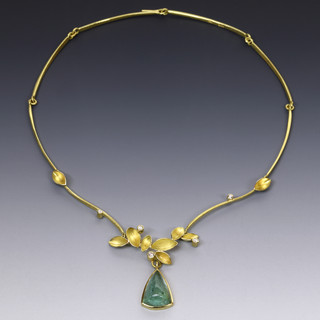Green Tourmaline Gold Cluster Leaves Necklace | 18K Gold, Green Tourmaline, Diamonds | Handmade Contemporary Jewelry by  Liaung-Chung Yen