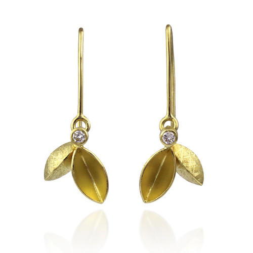 22kt gold long drop earrings | Handmade gold jewellery, Gold jewellery  design, Gold pearl jewelry