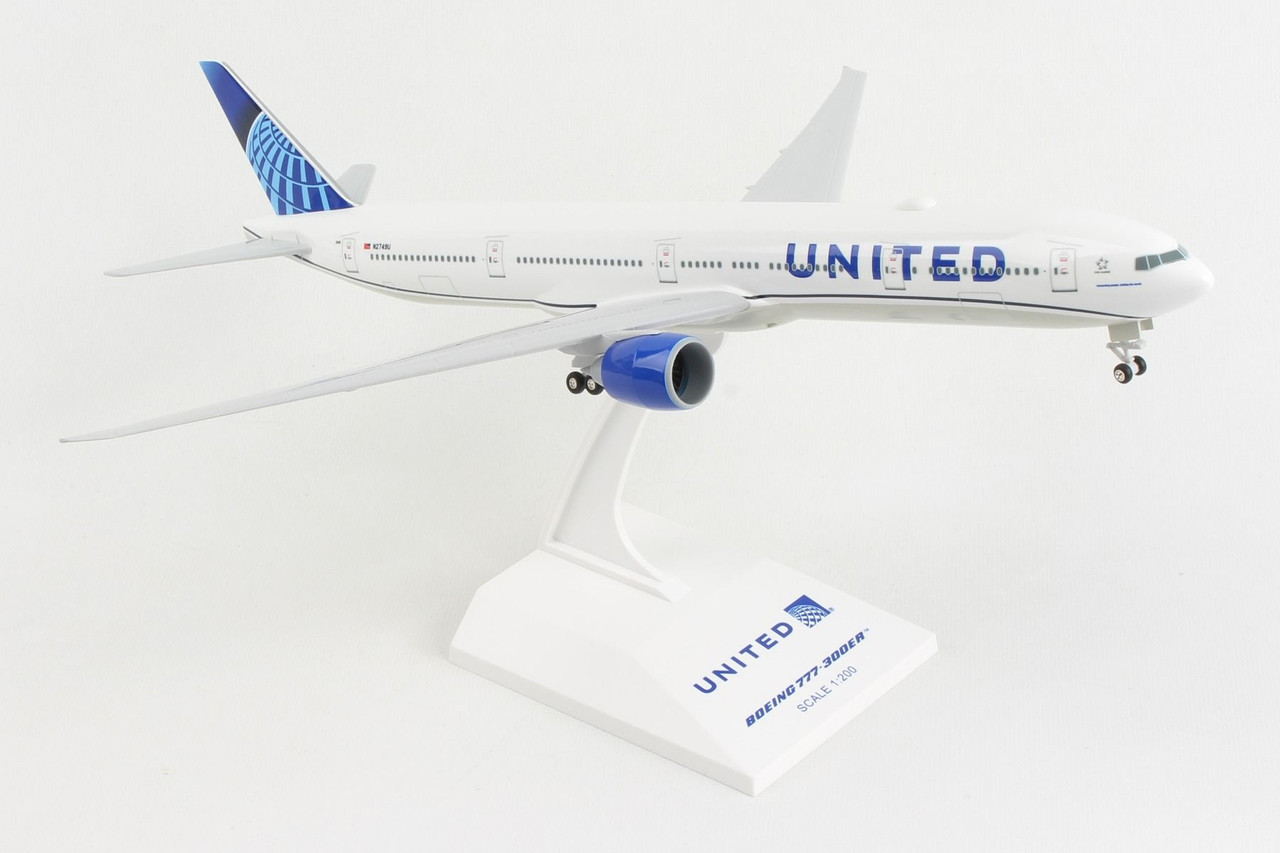 Skymarks United Boeing 777-300ER with gear Scale 1/200 SKR1054