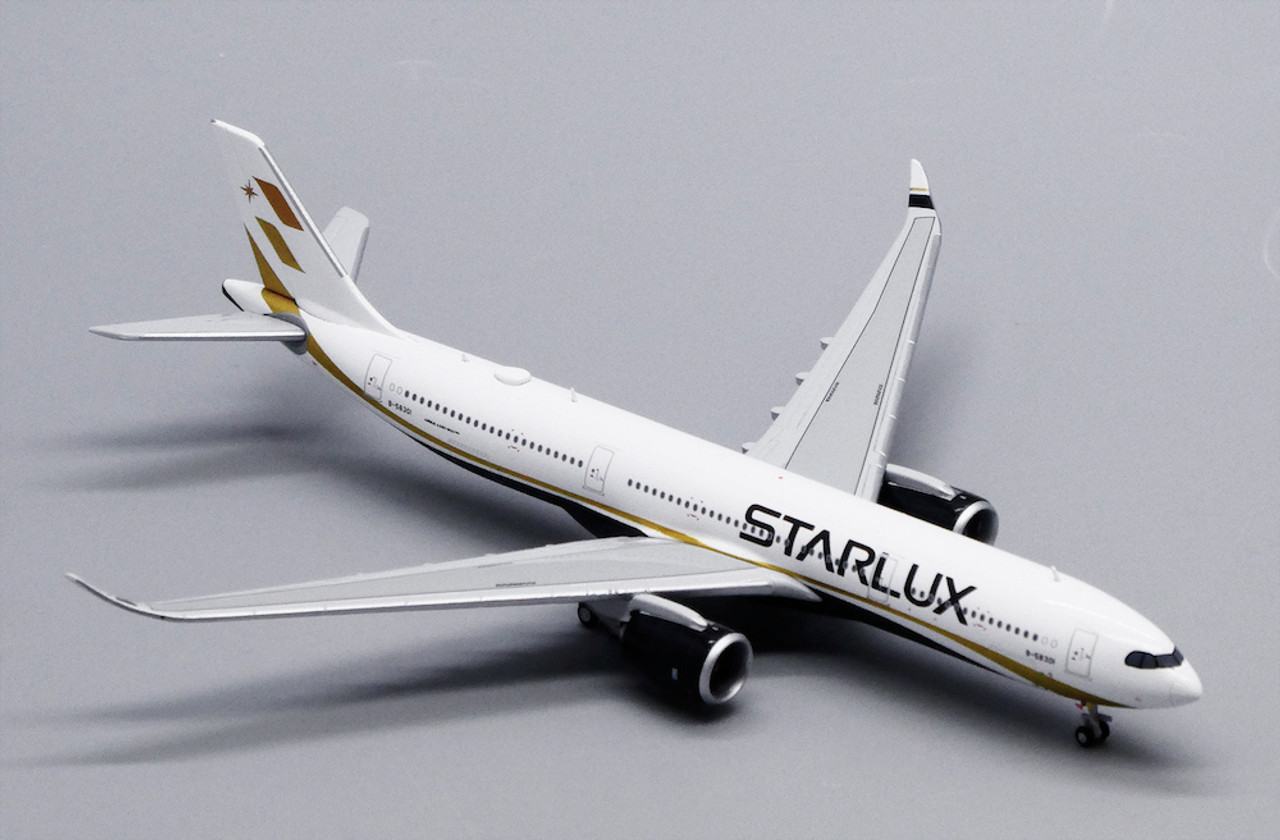 JC Wings Starlux Airlines Airbus A330-900NEO B-5830 Scale 1/400 