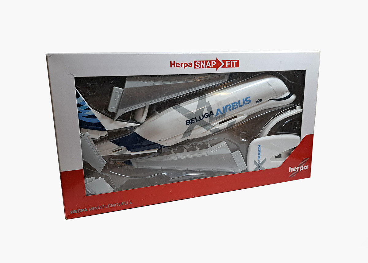 Herpa Snap-fit Airbus Beluga Airbus A330-743L XL F-WBXL Scale 1
