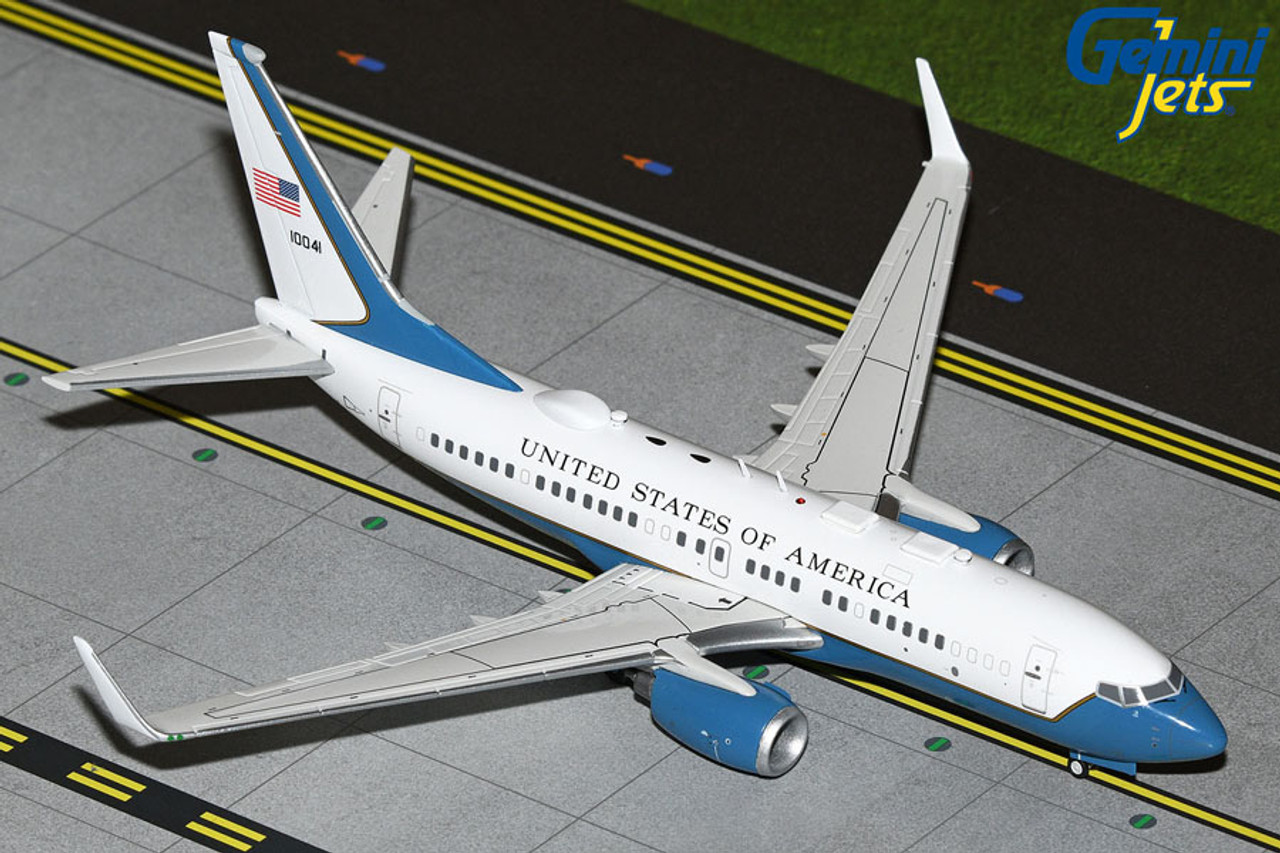 Gemini 200 US Air Force Boeing 737-700 C40B 01-0041 Scale 1 