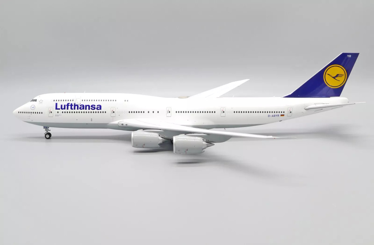 JC Wings Lufthansa Boeing 747-8 D-ABYR Scale 1/200 EW2748003