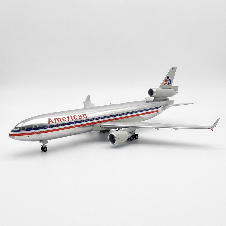 Hogan Wings American Airlines McDonnell Douglas MD-11 Scale 1/200