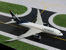 Gemini Jets Aeromexico Boeing 787-8 XA-AMX Scale 1/400 GJAMX716