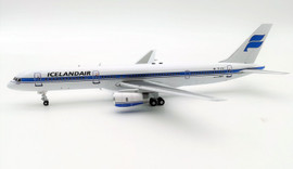 Inflight 200 Icelandair Boeing 757-28A TF-FIK With Stand Scale 1/200 IF752FI1222