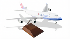 Skymarks China Airlines Cargo Boeing 747-400F B-18701 Opening Doors Scale 1/200 SKR1117
