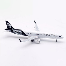 Inflight 200 Air New Zealand Airbus A321-271NX ZK-OYE with stand Scale 1/200 IF321ZK0624 Inflight 200 Air New Zealand Airbus A321-271NX ZK-OYE with stand Scale 1/200 IF321ZK0624