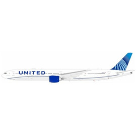 IF773UA0725 - 1/200 UNITED AIRLINES BOEING 777-322/ER N2250U WITH STAND