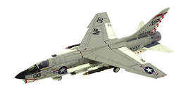 Century Wings, F-8E Crusader, VF-211 Fighting Checkmates, NP00, 1967, Scale 1/72, 601468 Century Wings, F-8E Crusader, VF-211 Fighting Checkmates, NP00, 1967, Scale 1/72, 601468