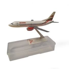 Snap-fit Model Air 2000 Boeing 737-300 Scale 1/200 A2737 Snap-fit Model Air 2000 Boeing 737-300 Scale 1/200 A2737