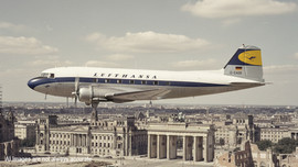 JF Models Lufthansa Douglas DC-3 D-CADE Scale 1/200 JFDC3002