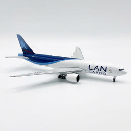 Gemini Jets LAN Cargo Boeing 777-F N772LA in LAN Cargo livery, scale 1/400. Detailed diecast collector model aircraft reference GJLAN949.