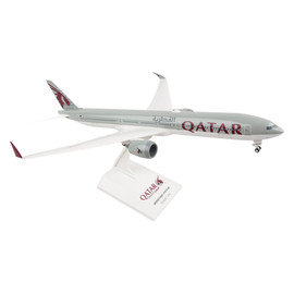 Skymarks 1/200 Boeing 777-9 Qatar Airways with landing gear and flexed folding wingtips SKR1014