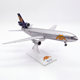 Skymarks ATA American Trans Air McDonnell Douglas DC-10-30 1/200 model SKR424