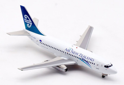 Inflight 200 Air New Zealand Boeing 737-200 ZK-NQC with stand Scale 1/200 IF732NZ0922