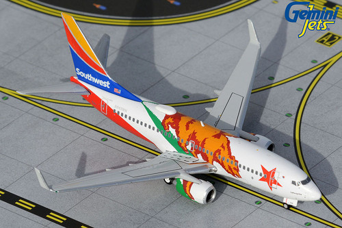 Gemini Jets Southwest Airlines California One Boeing 737-700 N943WN Scale 1/400 GJSWA2020