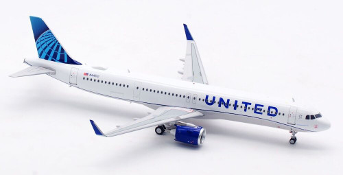 Inflight 200 United Airlines Airbus A321neo N44501 with stand Scale 1/200 IF321UA0823