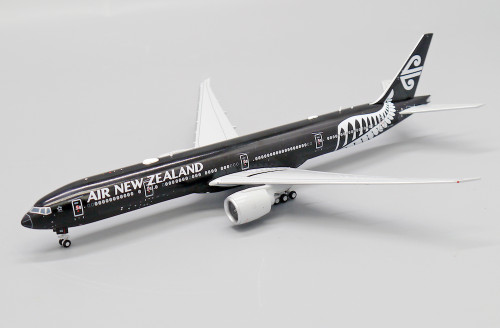 JC Wings  Boeing 777-300ER Air New Zealand "All Blacks" ZK-OKQ 1/400 scale XX40006
