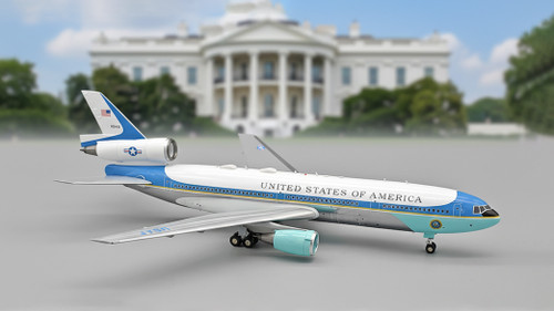 WB Models US Air Force McDonnell Douglas DC-10-40 11040 With Stand Scale 1/200 B-104-USAF-P
