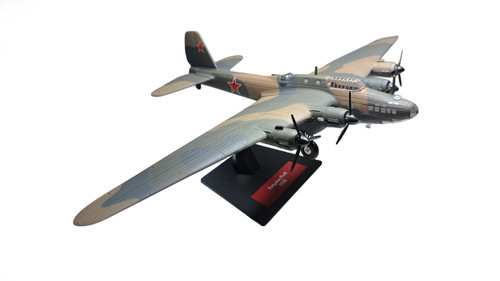 IXO Models 1:144 Petlyakov Pe-8 Soviet heavy bomber diecast model