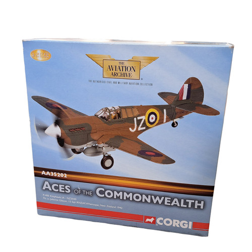 Corgi 1/72 Curtiss P-40E Kittyhawk IA NZ3040 JZ-I Flt Lt Johnnie Gibson 15 Squadron RNZAF AA35202 model aircraft
